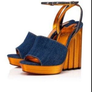 DENIM/LIN SABA GOLD Christian Louboutin EUC 38 Duster and Box Included